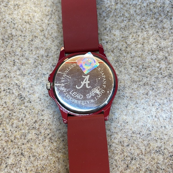 ALABAMA FANS. RED WATCH WITH WHITE A ON FACE.  NEW BATTERY main image 6